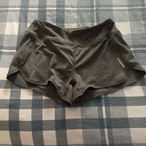 Reebok gray gym shirts , xs